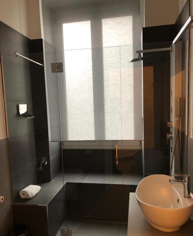Vesucharme Suite Luxury Room เนเปิลส์ ภายนอก รูปภาพ