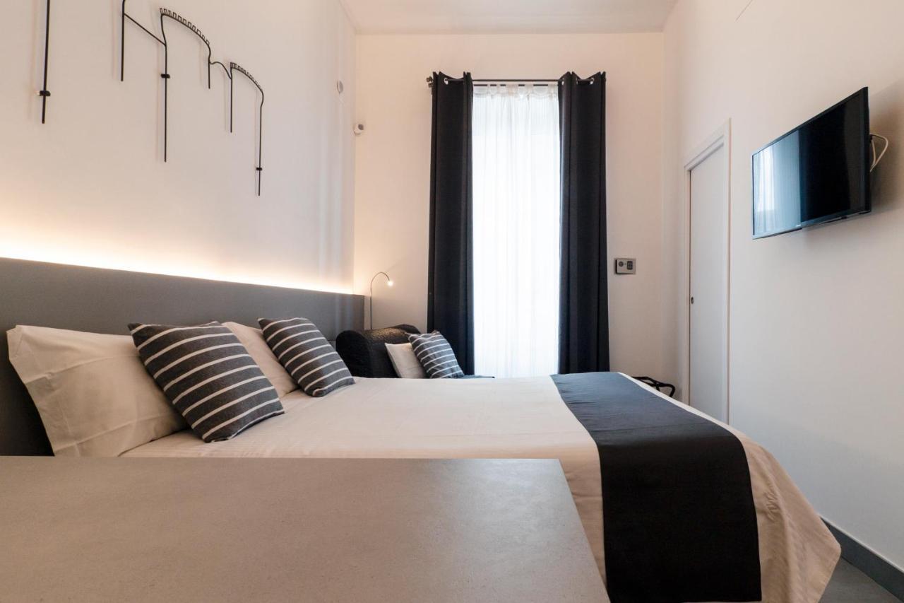 Vesucharme Suite Luxury Room เนเปิลส์ ภายนอก รูปภาพ